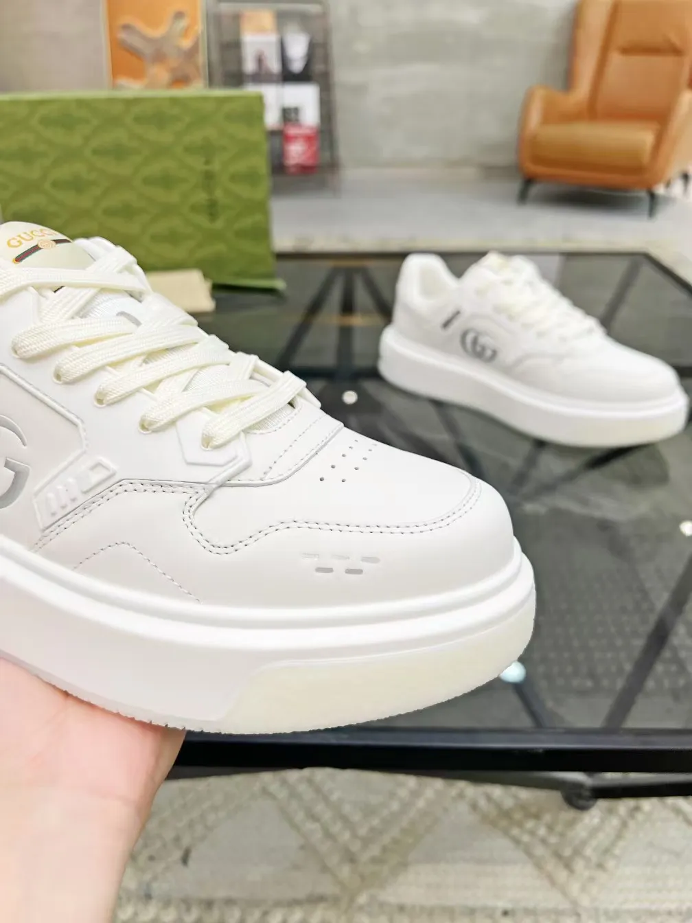 Men's Men's Shoes Men's Men's 💰460 new men's shoes GUCCI [Lightning] latest shoes shipped. Original quality, fashionable, made of special materials, sheepskin lining, brand new packaging. The foot feels super comfortable and the workmanship is impeccable. Size: 38-45